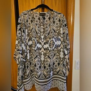 Plus size flowy blouse.